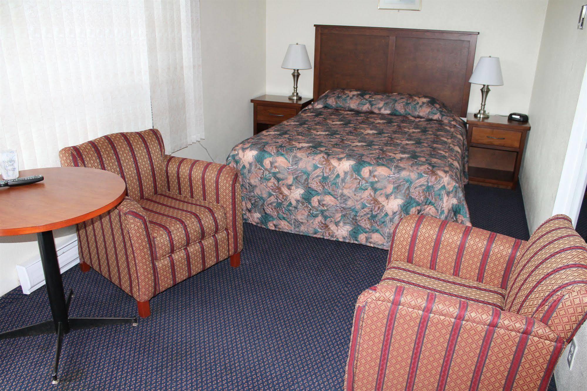 Redford Motel Port Alberni Extérieur photo